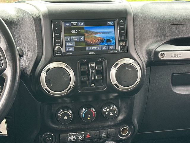 2017 Jeep Wrangler Unlimited Sahara 4x4 - 23010627 - 15