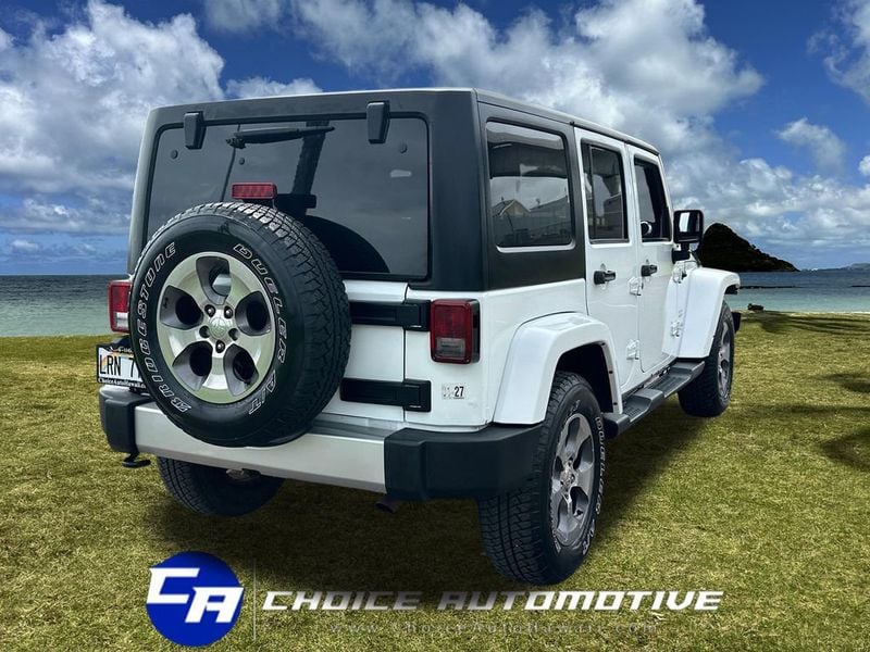 2017 Jeep Wrangler Unlimited Sahara 4x4 - 23010627 - 7