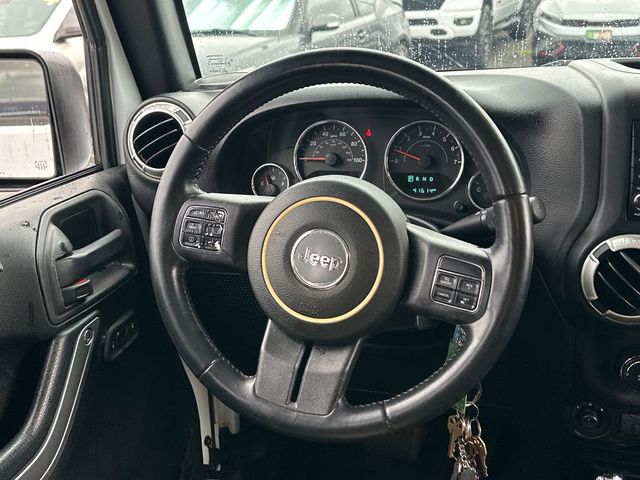 2017 Jeep Wrangler Unlimited Sahara 4x4 - 23010632 - 16