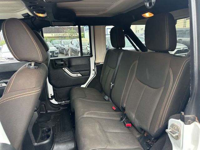 2017 Jeep Wrangler Unlimited Sahara 4x4 - 23047493 - 14