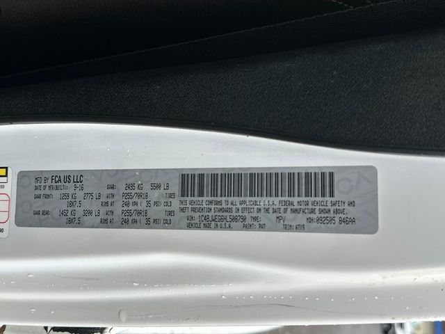 2017 Jeep Wrangler Unlimited Sahara 4x4 - 23047493 - 21