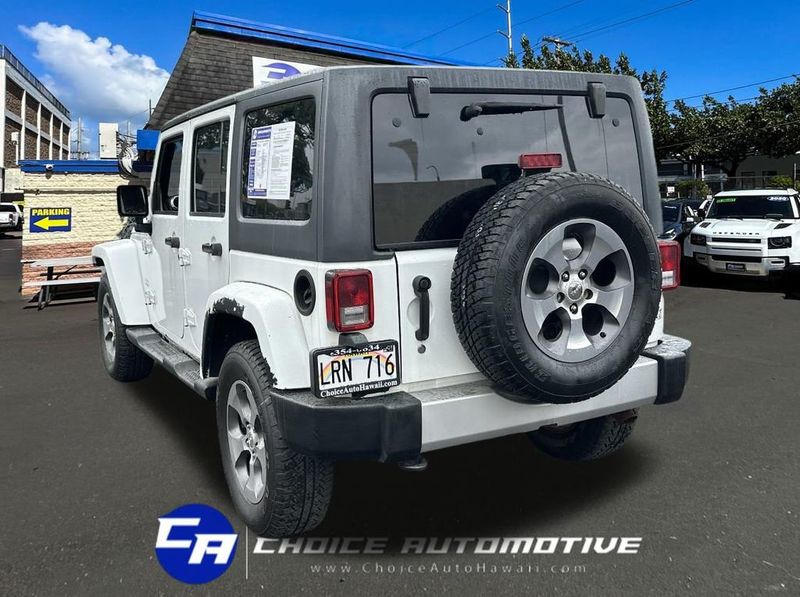 2017 Jeep Wrangler Unlimited Sahara 4x4 - 23047493 - 4
