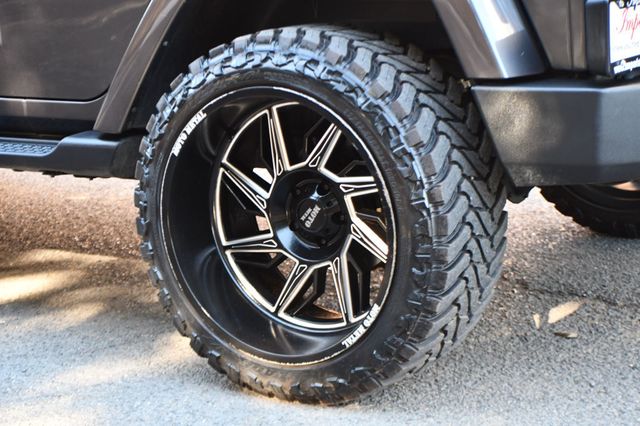 2017 Jeep Wrangler Unlimited Sahara 4x4 - 22980761 - 10