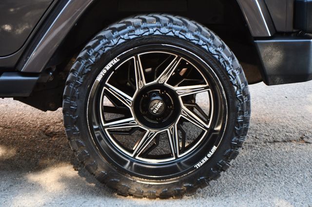 2017 Jeep Wrangler Unlimited Sahara 4x4 - 22980761 - 11