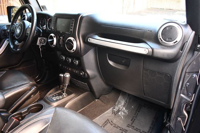 2017 Jeep Wrangler Unlimited Sahara 4x4 - 22980761 - 22