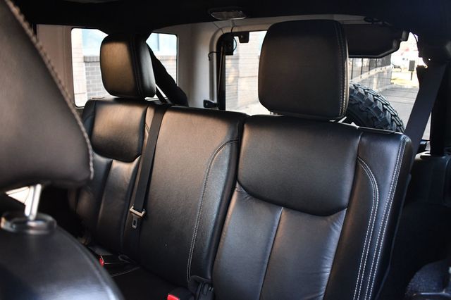 2017 Jeep Wrangler Unlimited Sahara 4x4 - 22980761 - 26