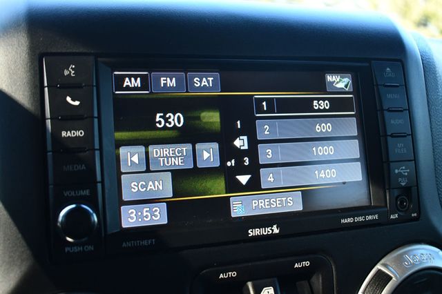 2017 Jeep Wrangler Unlimited Sahara 4x4 - 22980761 - 30