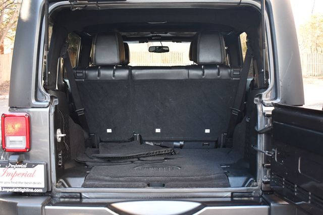 2017 Jeep Wrangler Unlimited Sahara 4x4 - 22980761 - 5