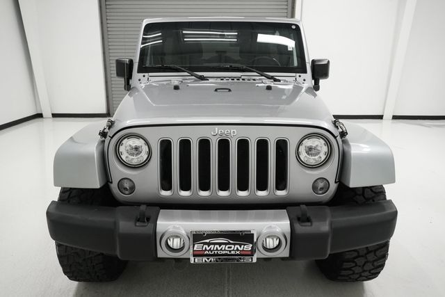 2017 Jeep Wrangler Unlimited Sahara 4x4 - 22929538 - 1