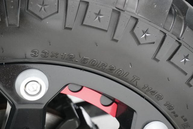 2017 Jeep Wrangler Unlimited Sahara 4x4 - 22929538 - 26