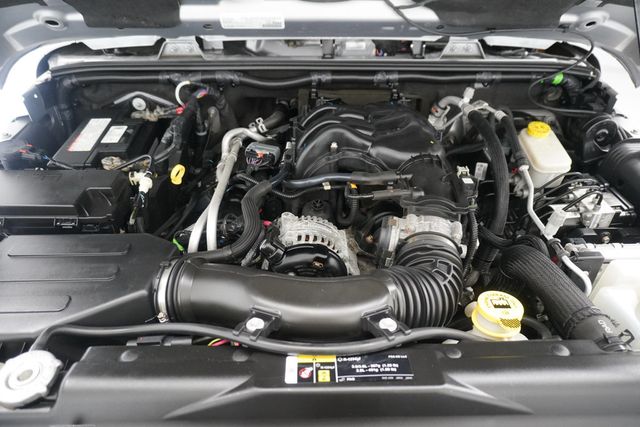 2017 Jeep Wrangler Unlimited Sahara 4x4 - 22929538 - 28