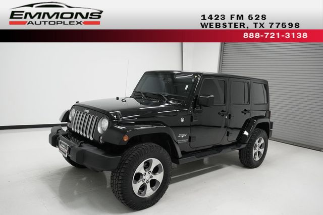 2017 Jeep Wrangler Unlimited Sahara 4x4 - 22951426 - 0