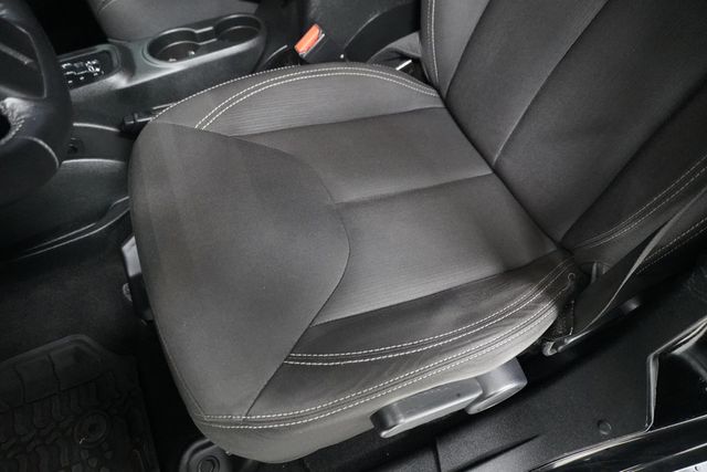 2017 Jeep Wrangler Unlimited Sahara 4x4 - 22951426 - 12