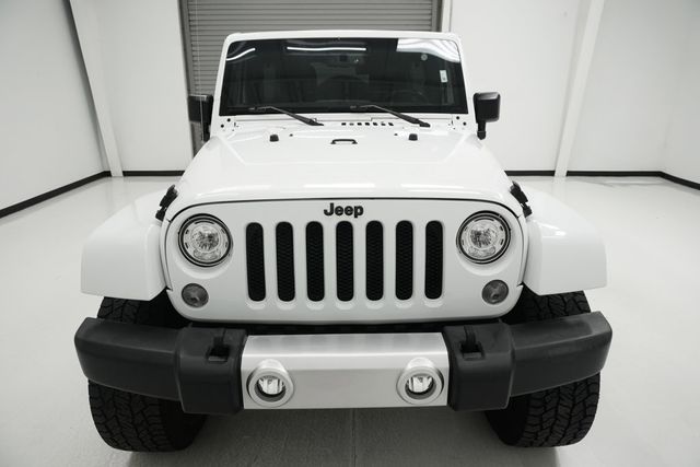 2017 Jeep Wrangler Unlimited Sahara 4x4 - 22963582 - 1