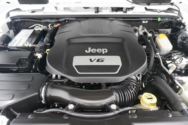 2017 Jeep Wrangler Unlimited Sahara 4x4 - 22963582 - 24