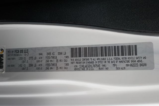 2017 Jeep Wrangler Unlimited Sahara 4x4 - 22963582 - 25