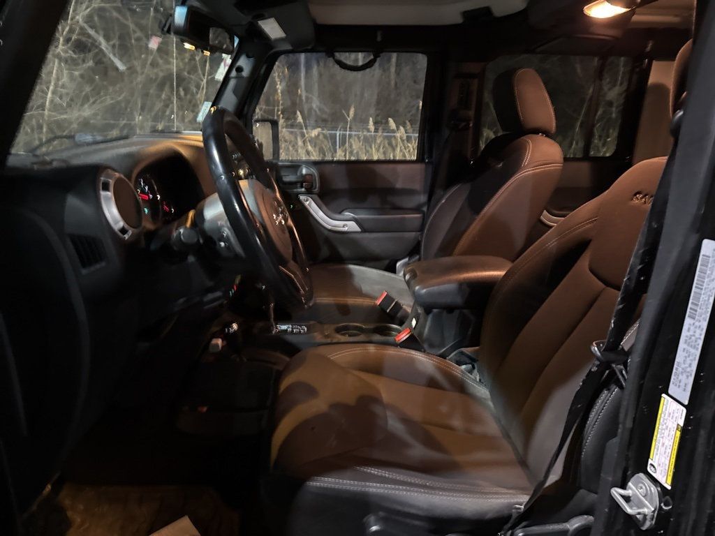 2017 Jeep Wrangler Unlimited Sahara 4x4 - 22967767 - 10