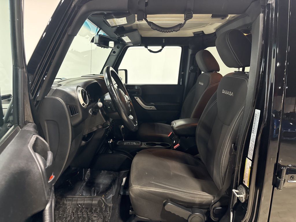 2017 Jeep Wrangler Unlimited Sahara 4x4 - 22967767 - 18