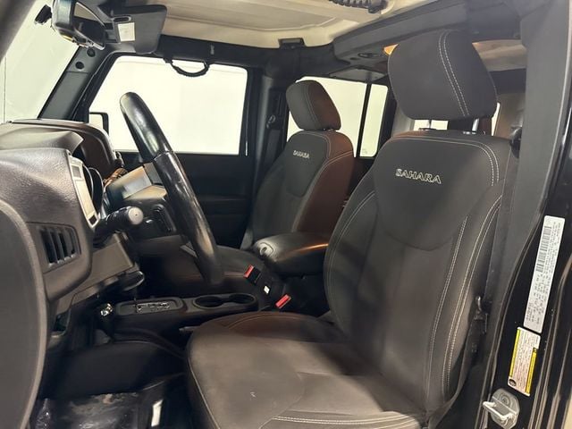 2017 Jeep Wrangler Unlimited Sahara 4x4 - 22967767 - 19