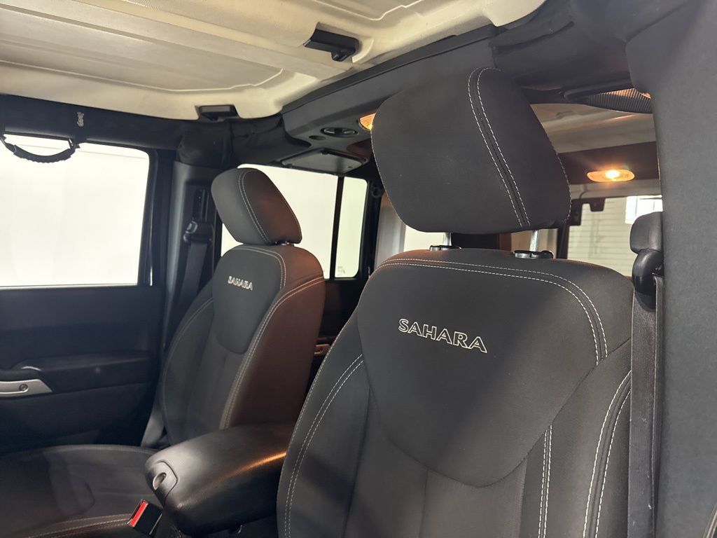 2017 Jeep Wrangler Unlimited Sahara 4x4 - 22967767 - 21