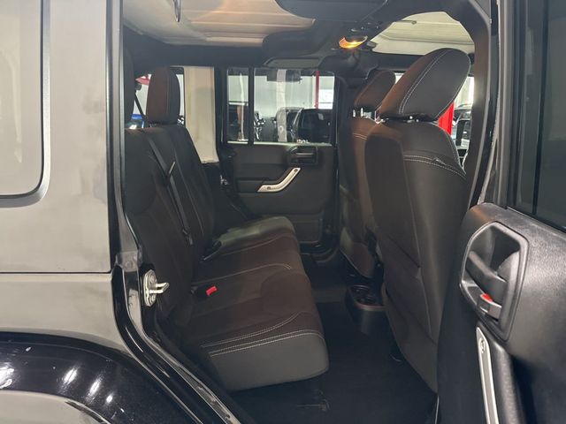 2017 Jeep Wrangler Unlimited Sahara 4x4 - 22967767 - 31