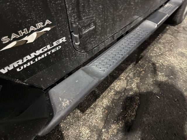 2017 Jeep Wrangler Unlimited Sahara 4x4 - 22967767 - 3