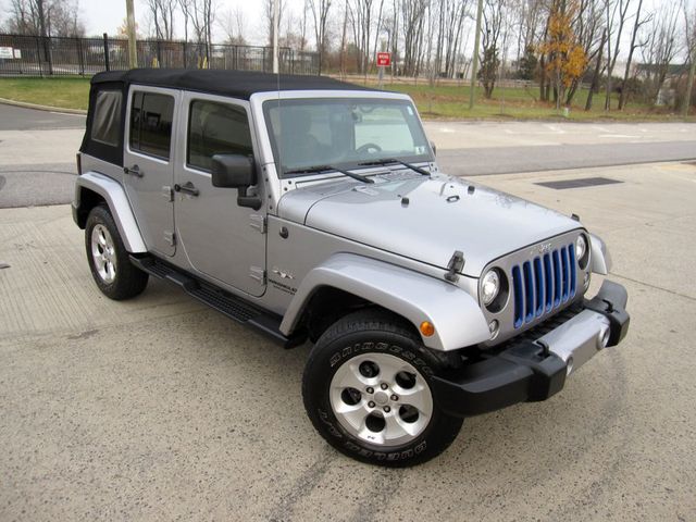 2017 Jeep Wrangler Unlimited Sahara 4x4 - 22950036 - 1