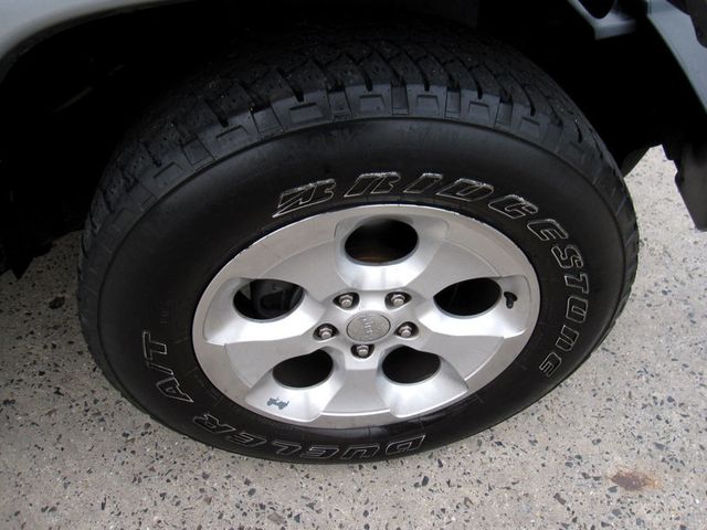 2017 Jeep Wrangler Unlimited Sahara 4x4 - 22950036 - 32