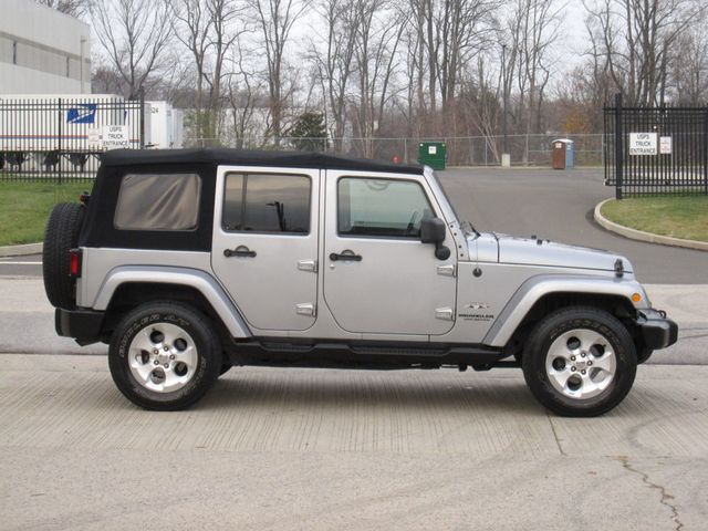 2017 Jeep Wrangler Unlimited Sahara 4x4 - 22950036 - 8