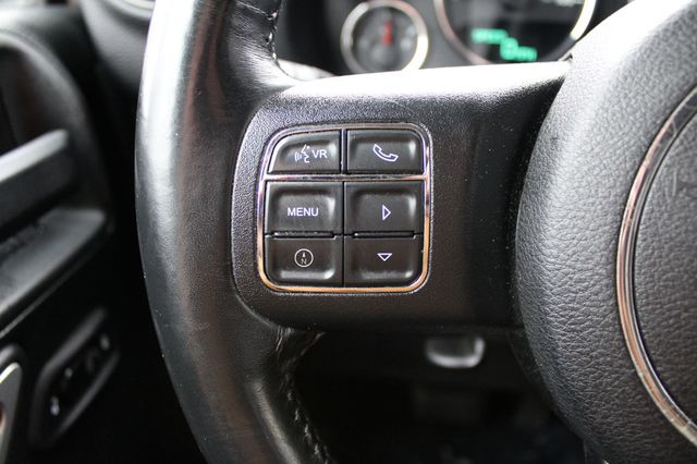 2017 Jeep Wrangler Unlimited Sahara 4x4 - 22955270 - 23