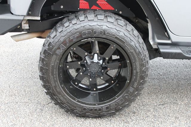 2017 Jeep Wrangler Unlimited Sahara 4x4 - 22955270 - 34