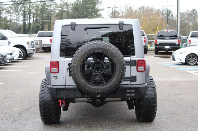 2017 Jeep Wrangler Unlimited Sahara 4x4 - 22955270 - 5
