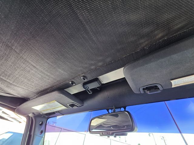 2017 Jeep Wrangler Unlimited Sahara 4x4 - 22957134 - 10