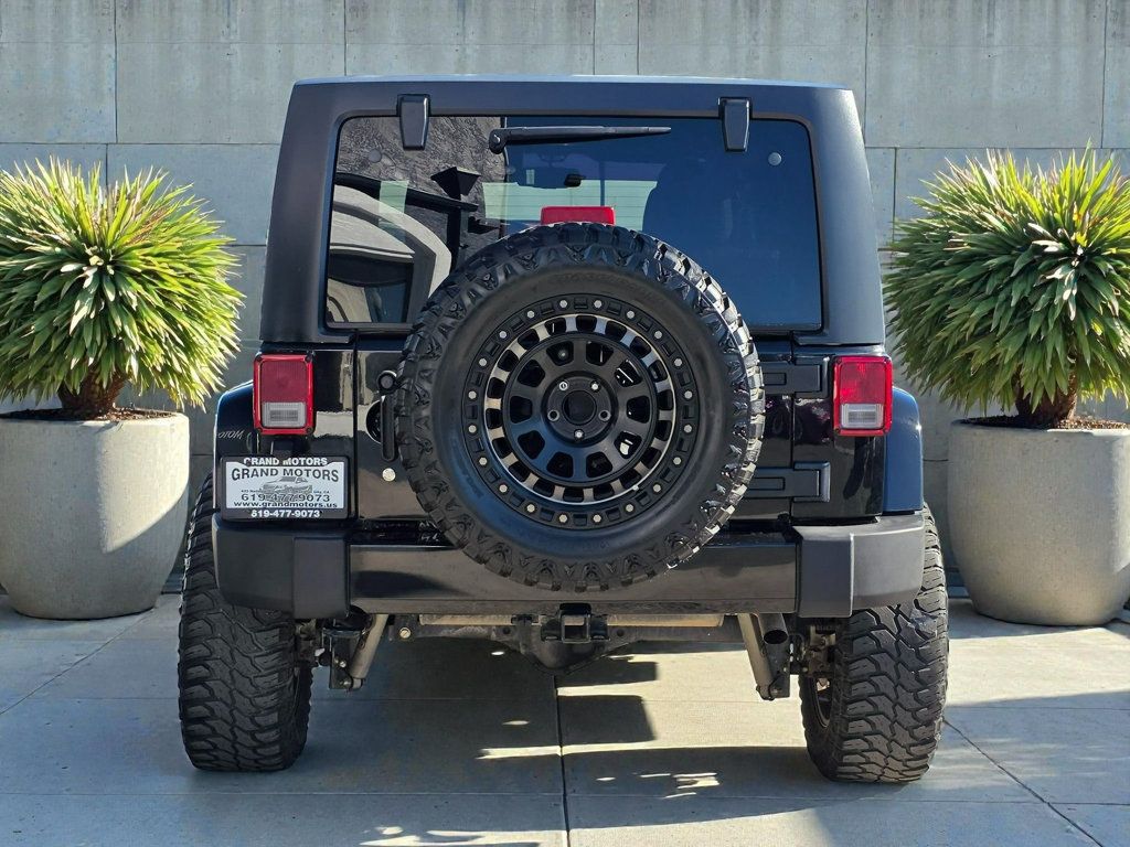 2017 Jeep Wrangler Unlimited Sahara 4x4 - 22957134 - 11