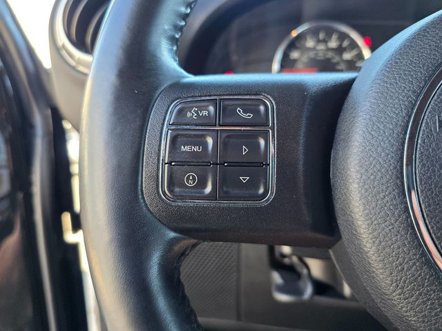 2017 Jeep Wrangler Unlimited Sahara 4x4 - 22957134 - 33