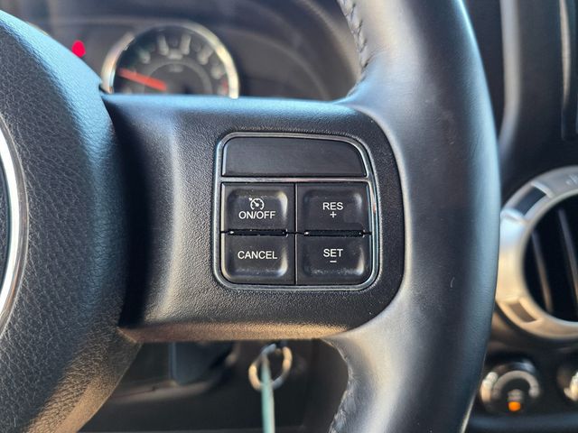 2017 Jeep Wrangler Unlimited Sahara 4x4 - 22957134 - 35