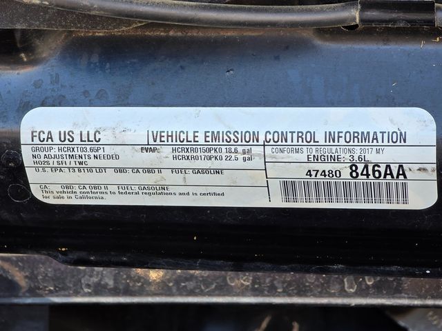 2017 Jeep Wrangler Unlimited Sahara 4x4 - 22957134 - 48