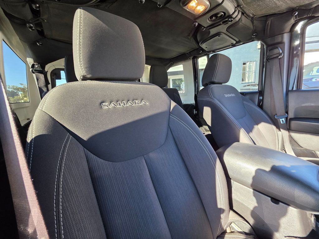 2017 Jeep Wrangler Unlimited Sahara 4x4 - 22957134 - 7