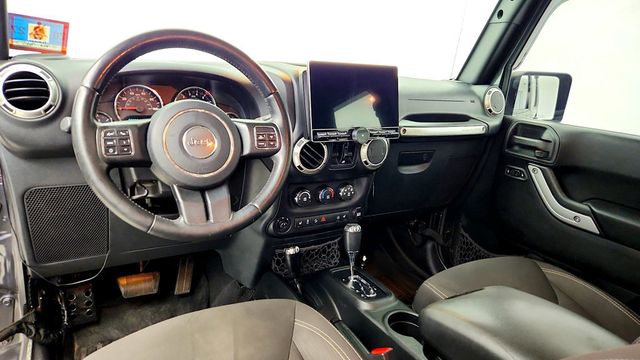 2017 Jeep Wrangler Unlimited Sahara 4x4 - 23099898 - 12