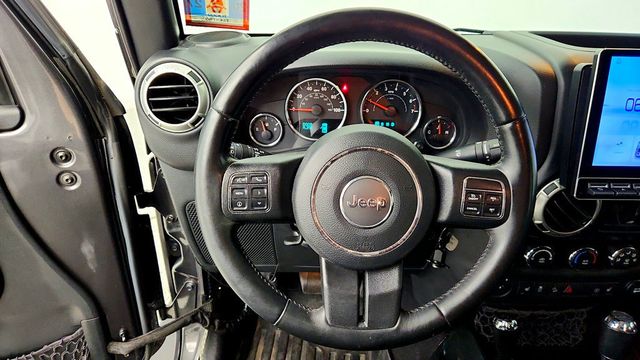 2017 Jeep Wrangler Unlimited Sahara 4x4 - 23099898 - 13