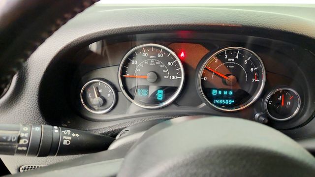 2017 Jeep Wrangler Unlimited Sahara 4x4 - 23099898 - 15