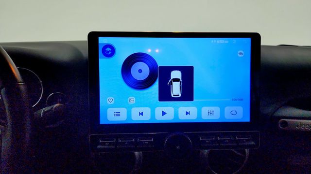 2017 Jeep Wrangler Unlimited Sahara 4x4 - 23099898 - 18