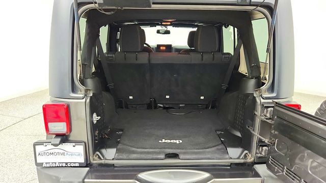 2017 Jeep Wrangler Unlimited Sahara 4x4 - 23099898 - 20