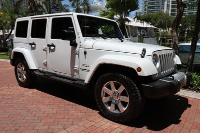 2017 Jeep Wrangler Unlimited - 1C4BJWEG8HL600287
