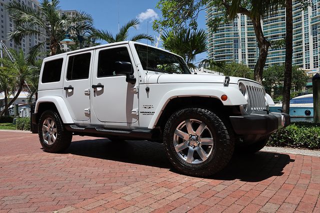 2017 Jeep Wrangler Unlimited Sahara 4x4 - 23025064 - 16