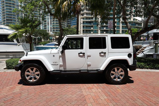 2017 Jeep Wrangler Unlimited Sahara 4x4 - 23025064 - 1
