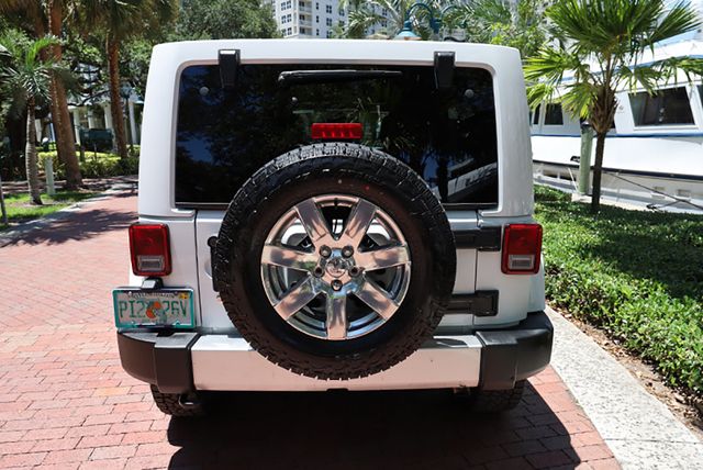 2017 Jeep Wrangler Unlimited Sahara 4x4 - 23025064 - 20
