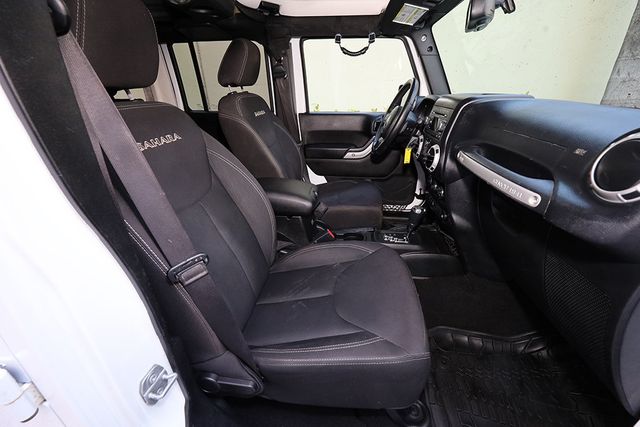 2017 Jeep Wrangler Unlimited Sahara 4x4 - 23025064 - 31