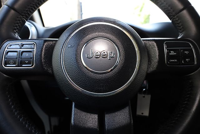 2017 Jeep Wrangler Unlimited Sahara 4x4 - 23025064 - 46
