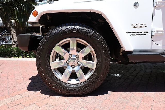 2017 Jeep Wrangler Unlimited Sahara 4x4 - 23025064 - 56